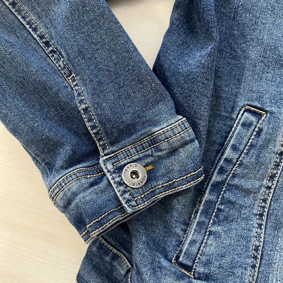 Torrid Jean Jacket Womens Plus Size 2X Blue Trucker Stretch Distressed - Picture 5 of 14